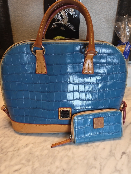 Dooney & Bourke Handbags - Pre-loved Dooney & Bourke Zip Zip Marine Blue Croc-Embossed Satchel w/ Card Case